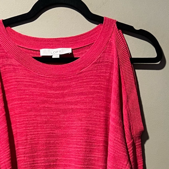 LOFT Heather Pink/Red Lightweight Knit Top - Picture 6 of 11